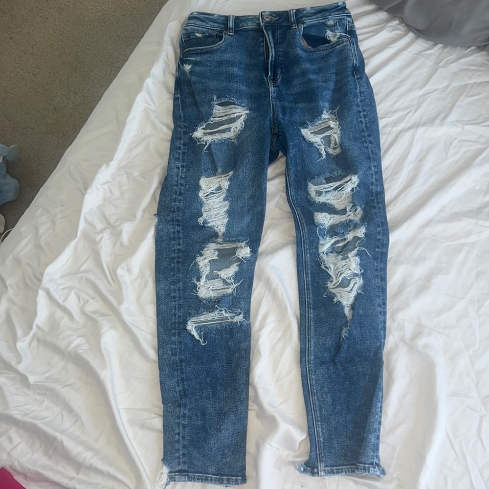 American Eagle high rise mom jeans